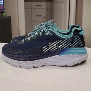 Hoka One One Bondi 5